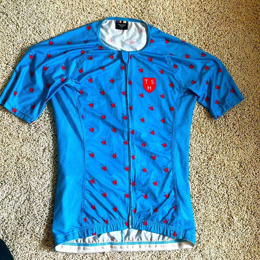 Worn once! 10 speed hero women’s bike jersey size medium